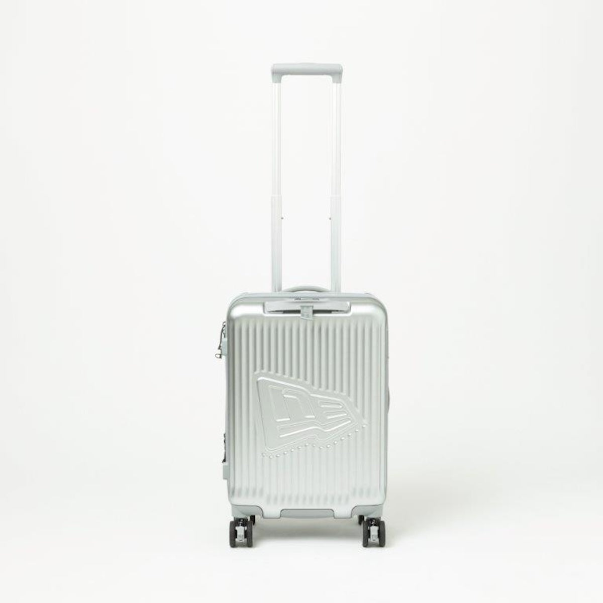バッグ NEW ERA WHEEL CARRY CASE SMALL SILVER ニューエラ キャップ WHEEL CARRY CASE SMALL シルバー – ONSPOTZ