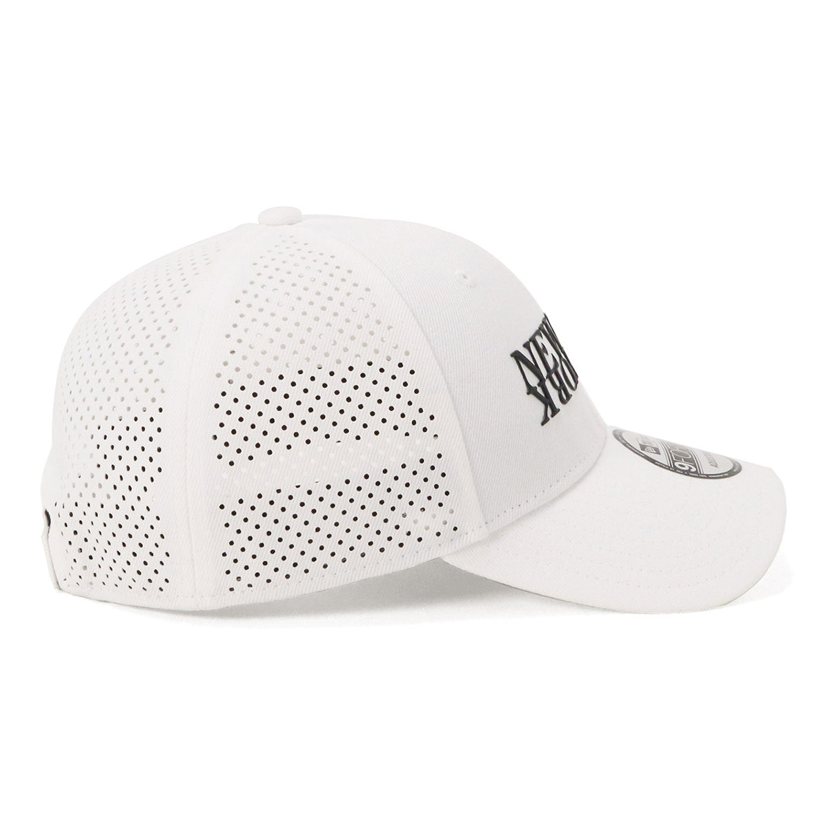 新品NEWERAニューエラNYロゴ9FORTYWOMENホワイトキャップ 9FORTY MLB Woven Label ニューヨーク・ヤンキース クローム