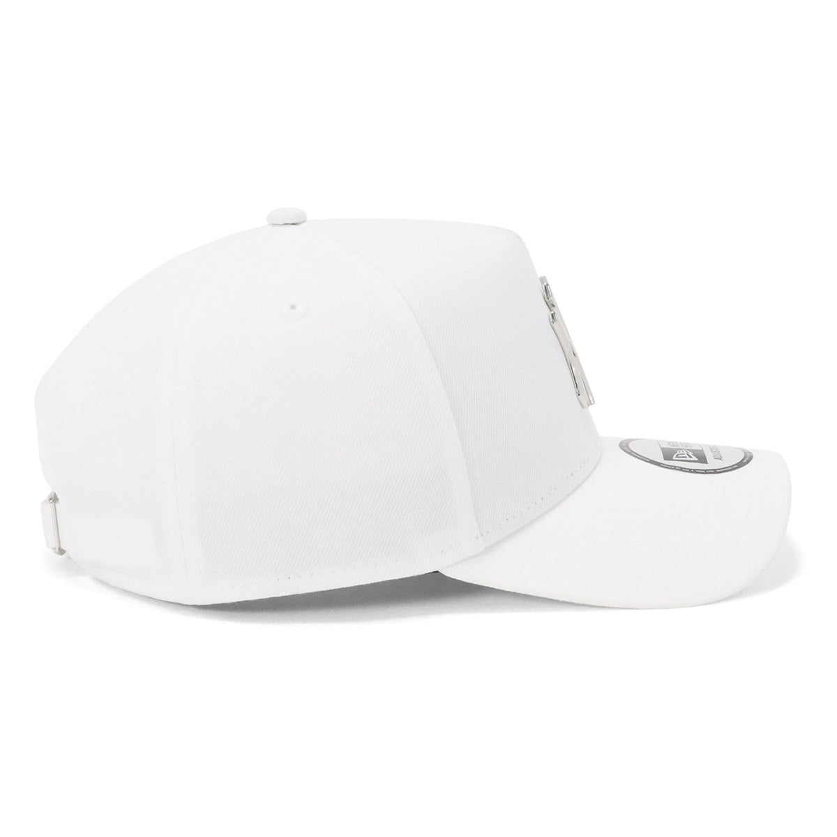 ニューエラ 9FORTY A-FRAME / CLOTH STRAP METAL BADGE MLB NYホワイト