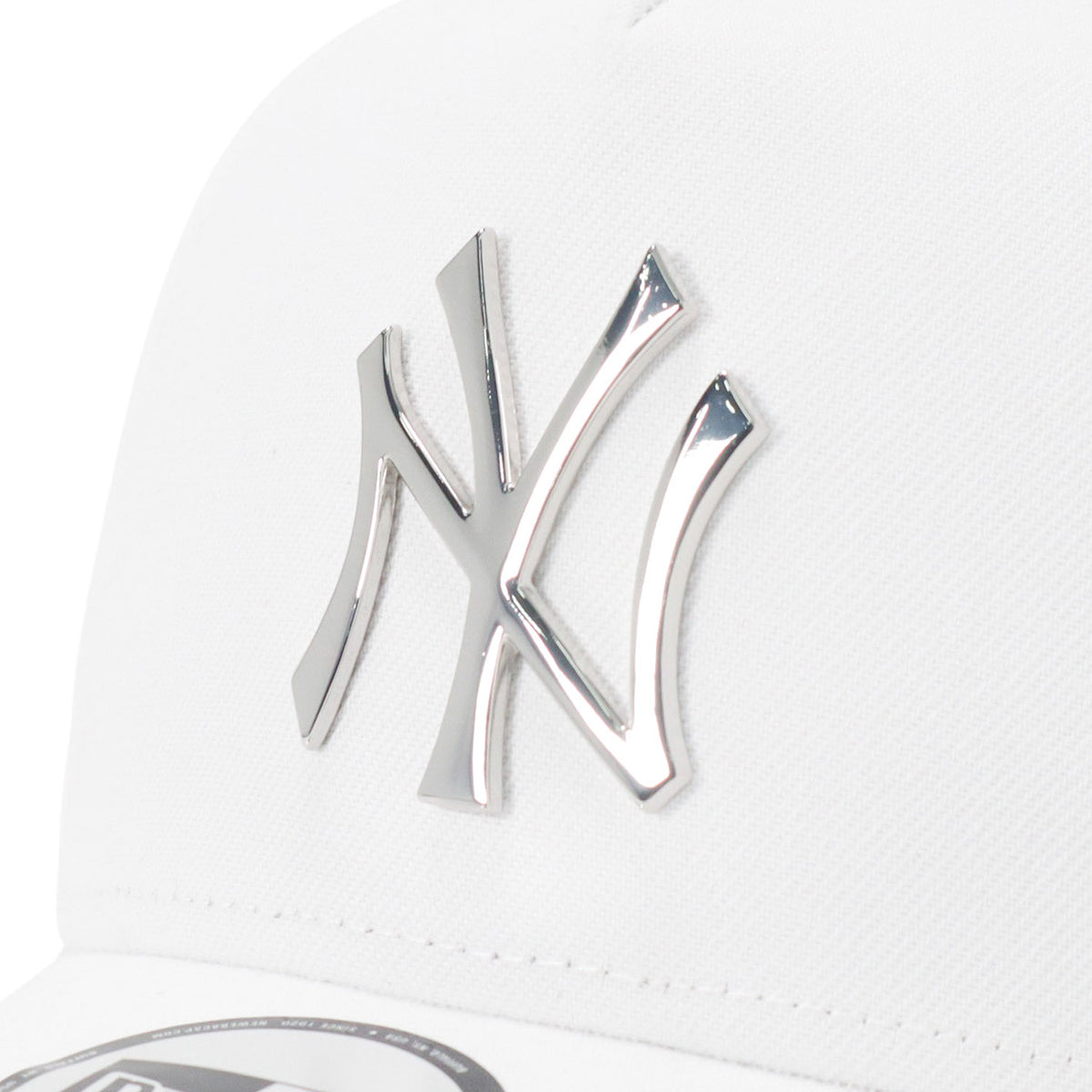 ニューエラ 9FORTY A-FRAME / CLOTH STRAP METAL BADGE MLB NYホワイト