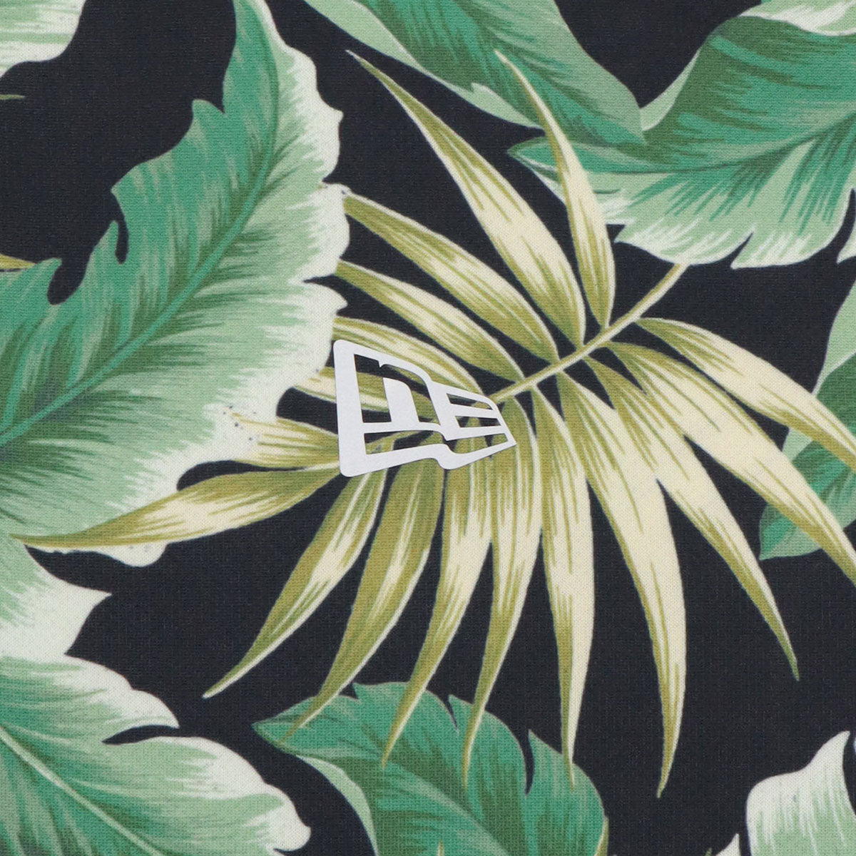 ニューエラ TECH POLO SHIRT SEASON GRAPHIC ブラックボタニカル