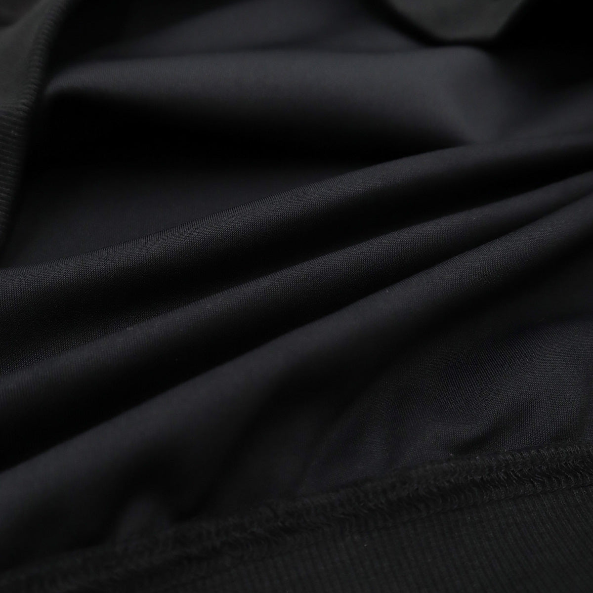 ニューエラ SUEDE CREW NECK SCRIPT LOGO BOX LOGO LEATHER PATCH ブラック・ダークグレー