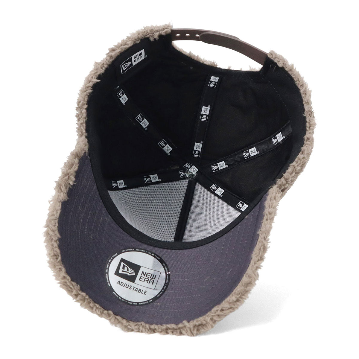 newera-9forty_a-frame-outdoor