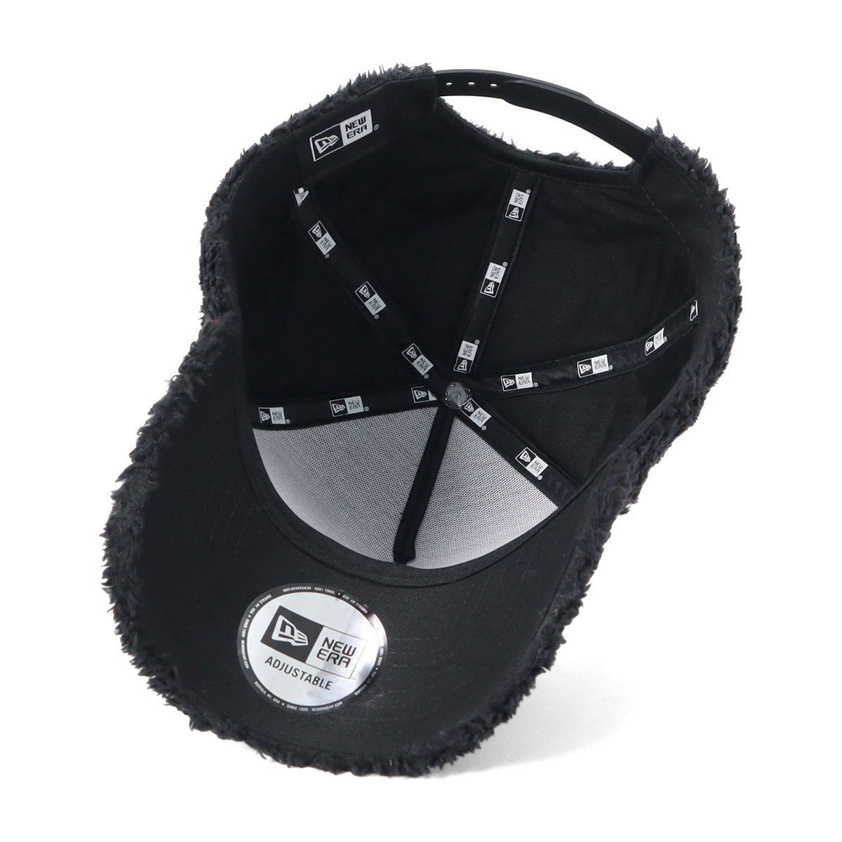 newera-9forty_a-frame-outdoor