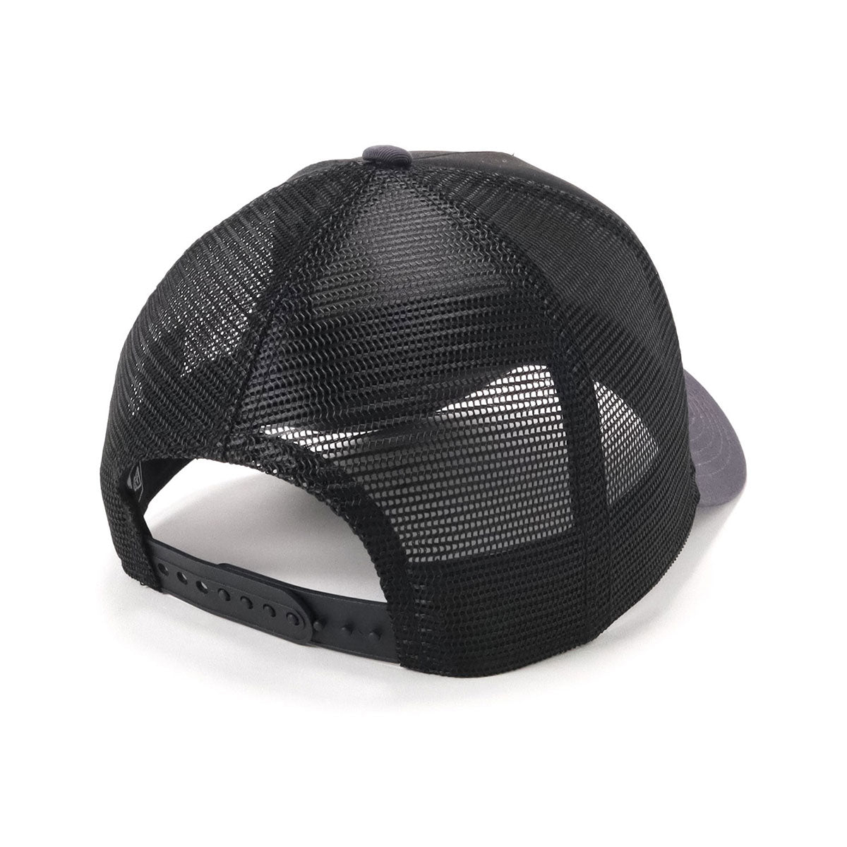 newera-9forty_a-frame_trucker-outdoor