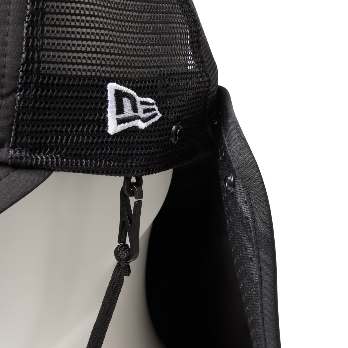 newera-9forty_a-frame_trucker-outdoor