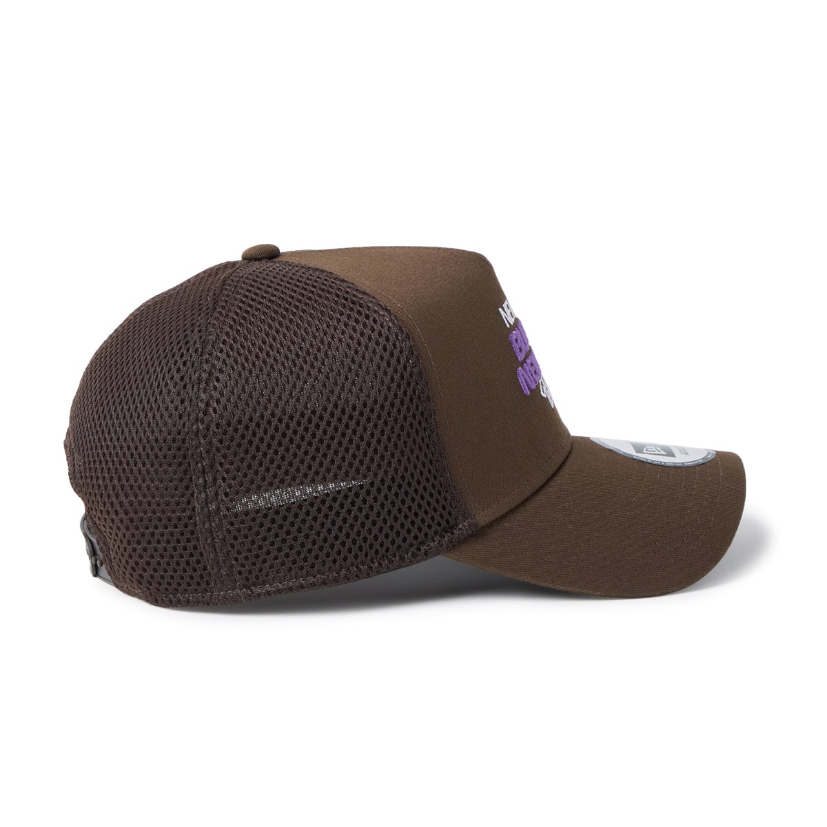 newera-9forty_a-frame_trucker-outdoor