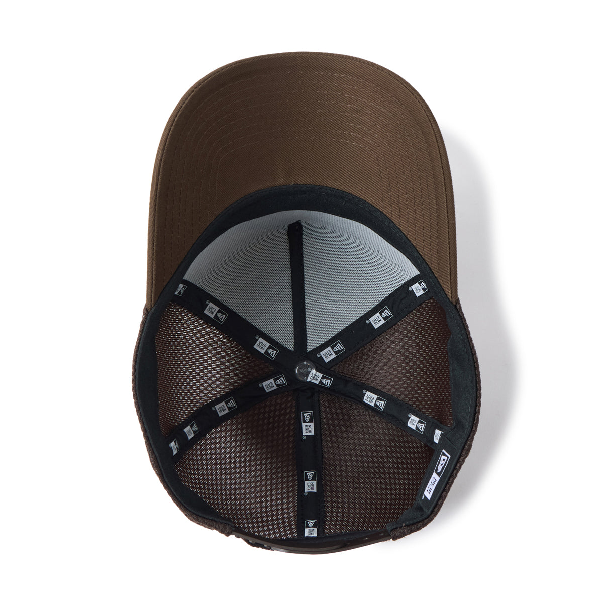 newera-9forty_a-frame_trucker-outdoor