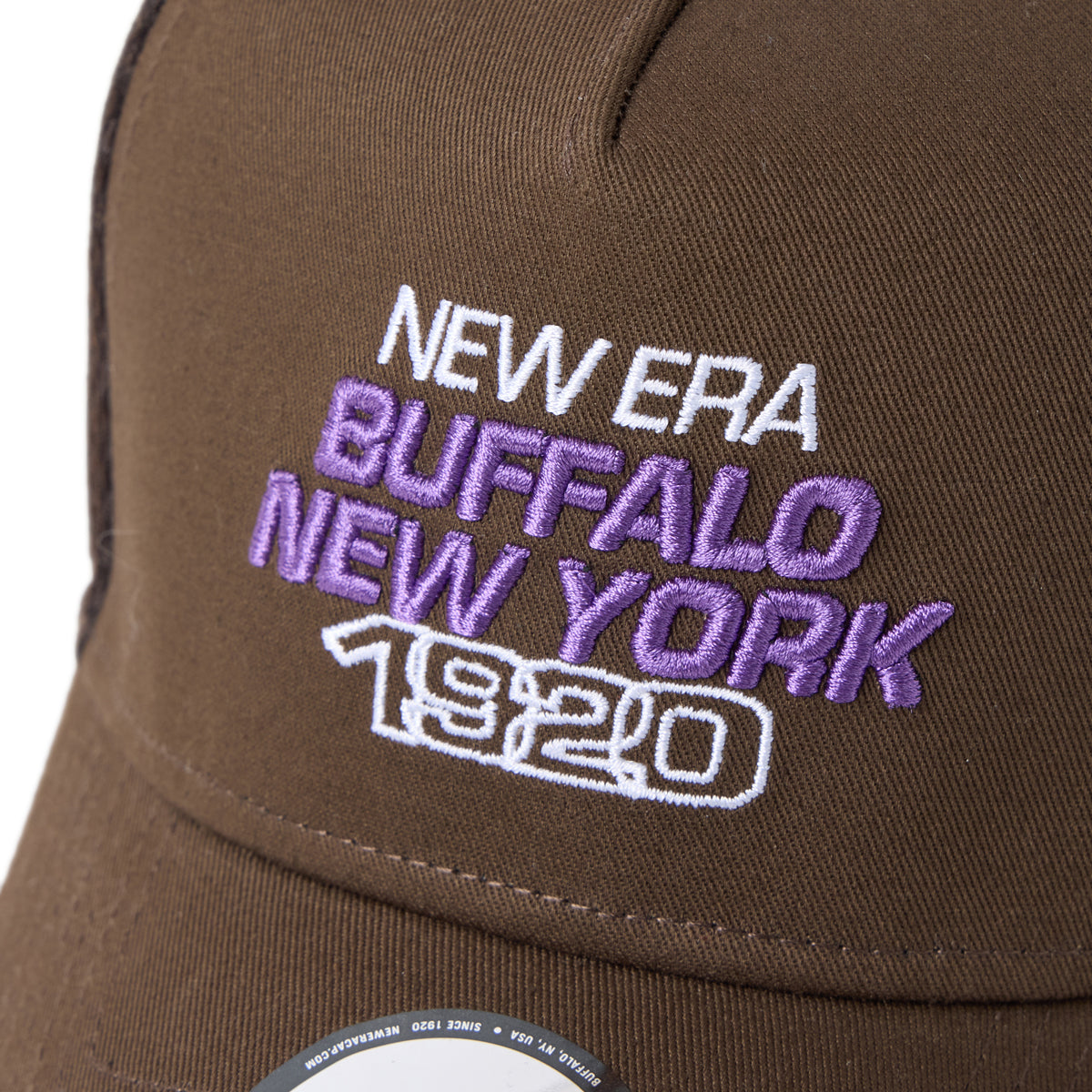 newera-9forty_a-frame_trucker-outdoor