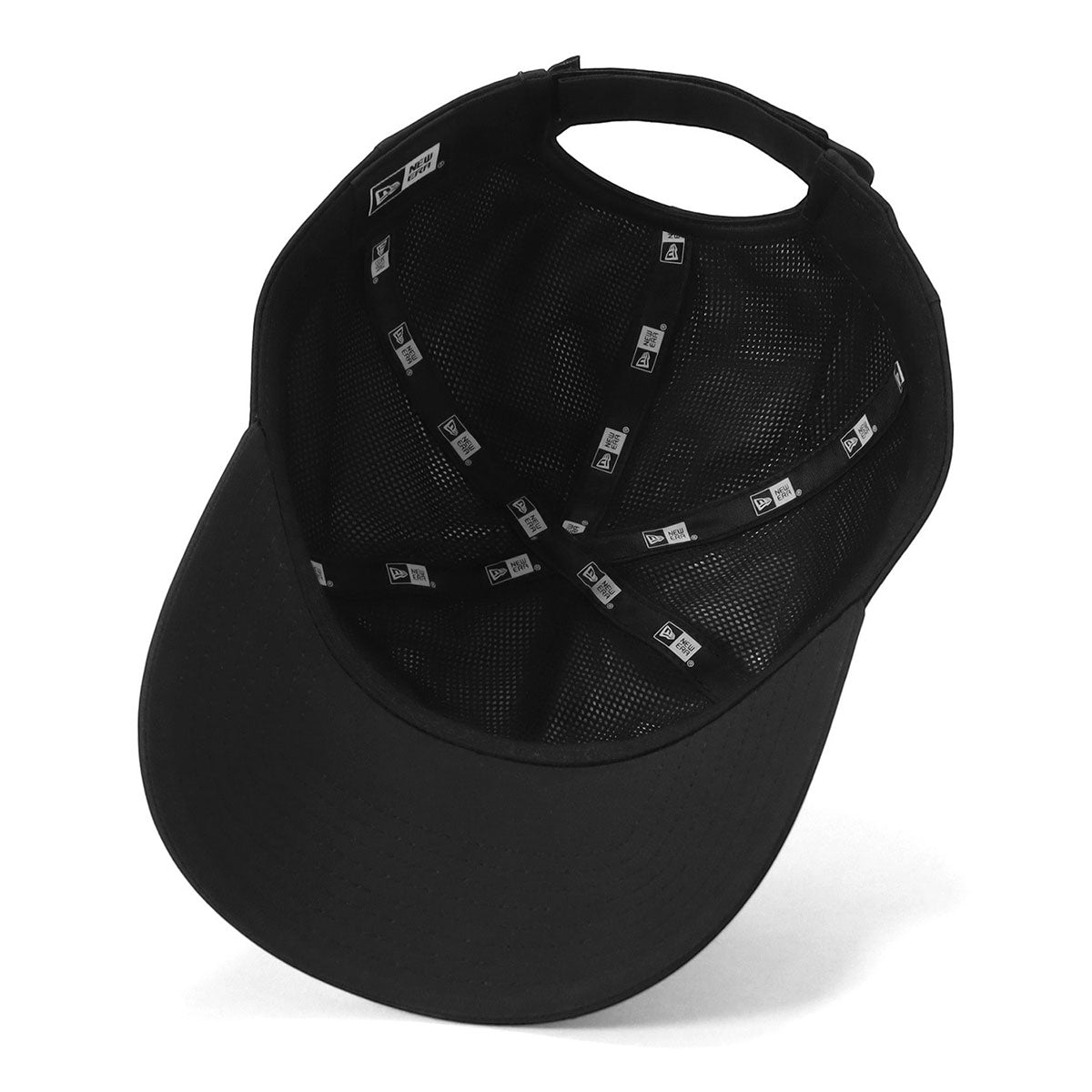 newera-9forty_a-frame-outdoor