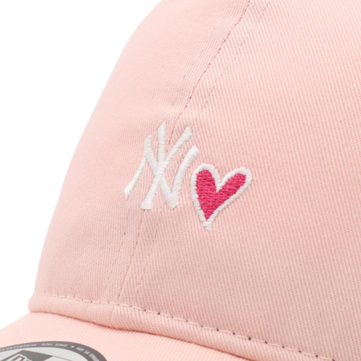 ピンクキャップ ハートロゴ付き 調整可能 ニューエラ キャップ 9TWENTY / CLOTH STRAP / LONG VISOR MINI LOGO