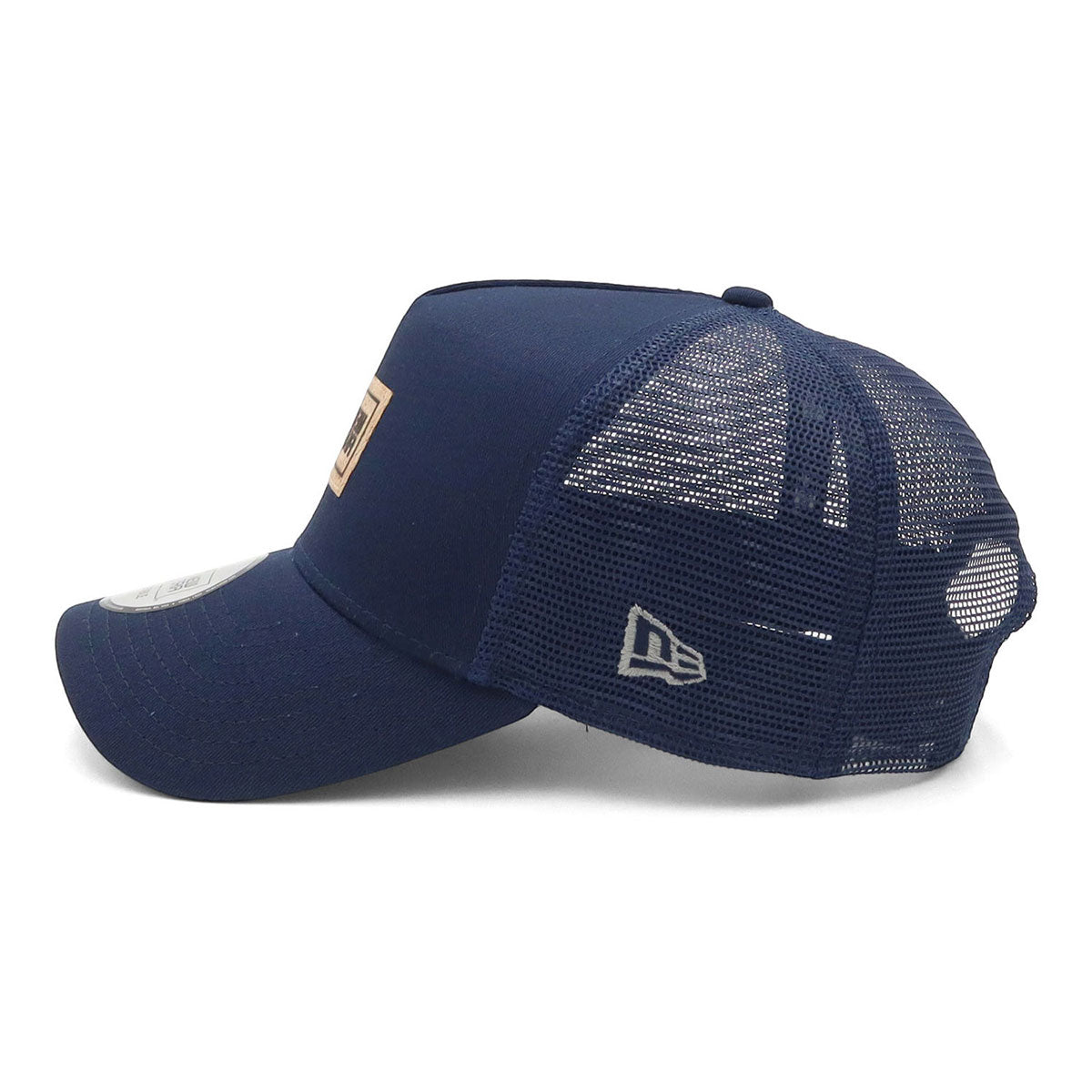 newera-9forty_a-frame_trucker-outdoor