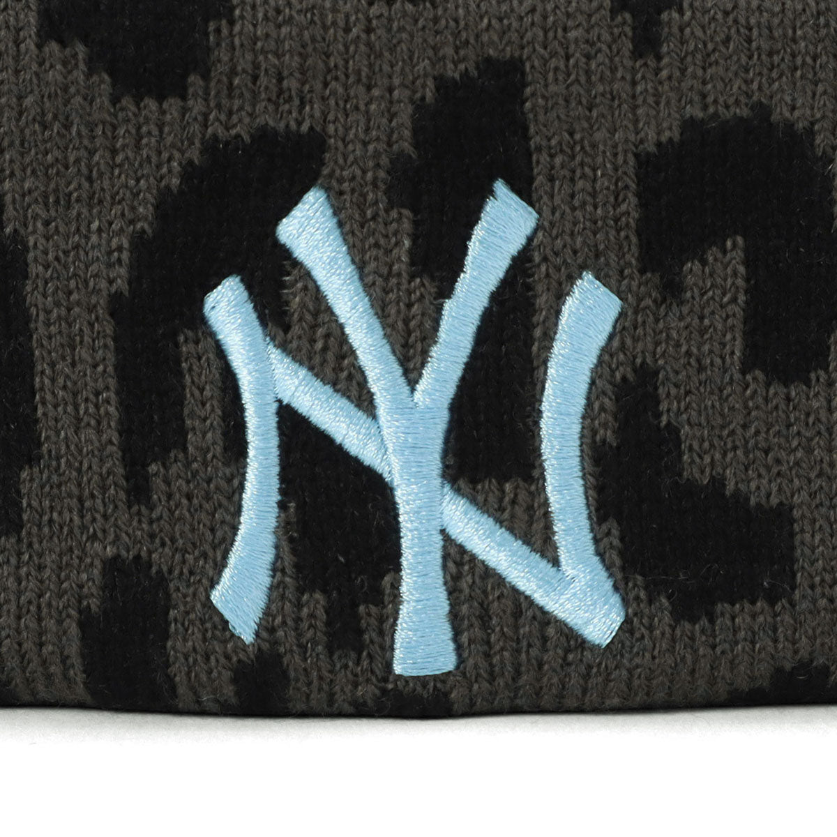ニューエラ BASIC CUFF KNIT GRAPHIC NYダークグレーレオパード
